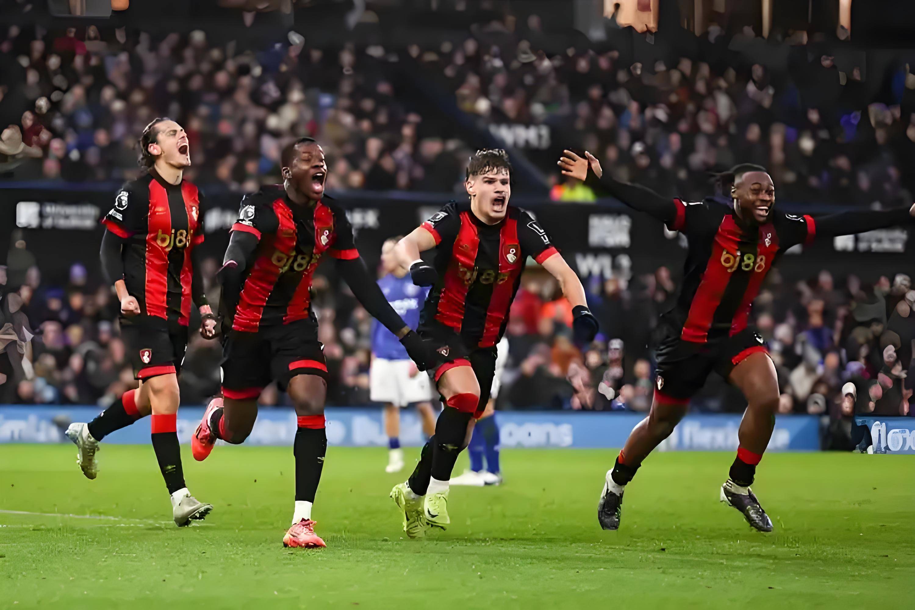 哈德斯菲尔德主场不敌阿斯顿维拉，降级风险加大