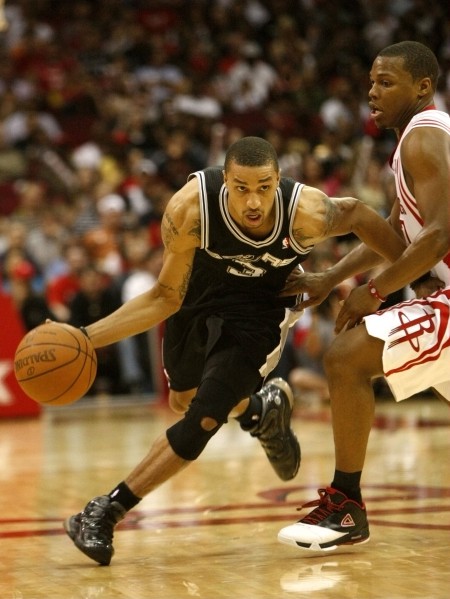 马刺险胜魔术，乔治·希尔完成帽子戏法的简单介绍