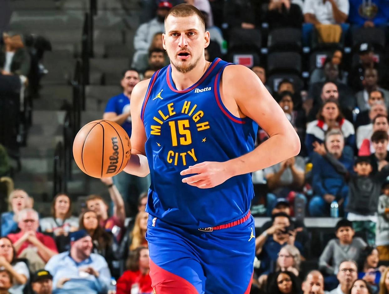 鹈鹕鏖战勇士,约基奇关键制胜 鹈鹕鏖战勇士,约基奇关键制胜