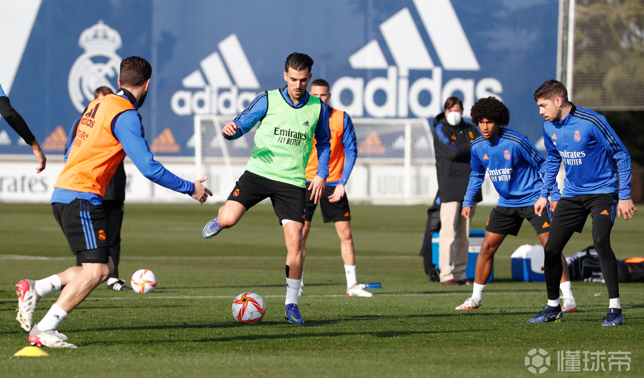 阿尔科亚诺拉球迷袭击，并被远赴法国德比战的简单介绍