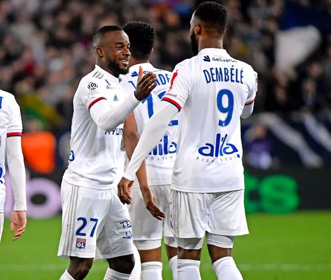 关于波尔多客场不敌亚眠，遭遇两连败的信息