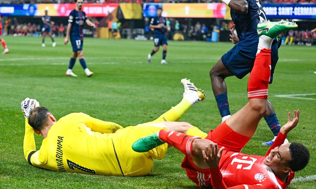 欧洲赛事主裁判执法引发争议