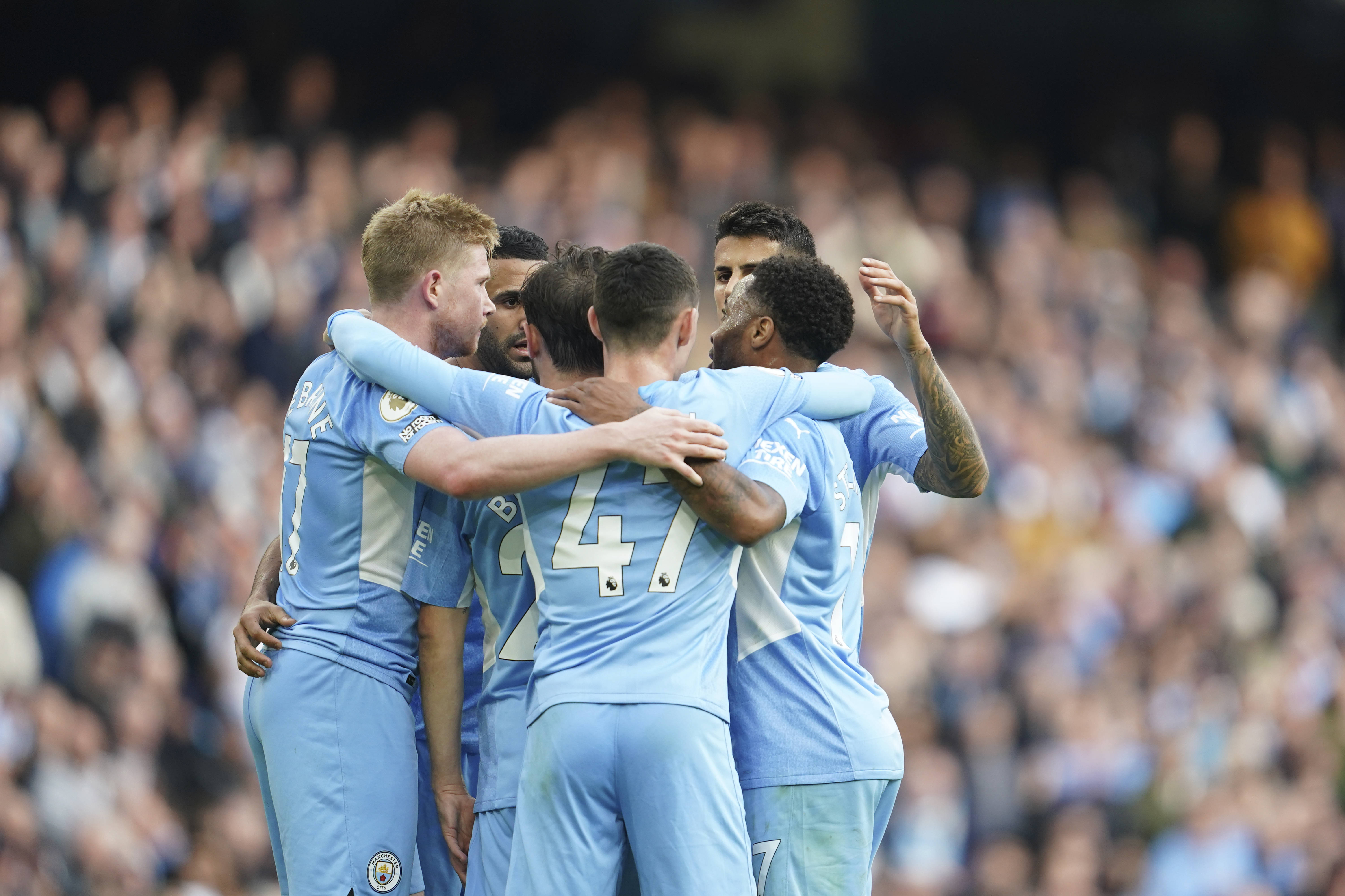 包含比利亚雷亚尔主帅下课，球队陷入危机的词条