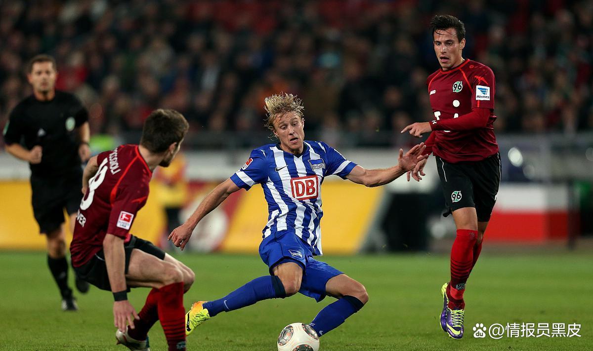 埃瓦尔努力防守，贝蒂斯难抵进攻