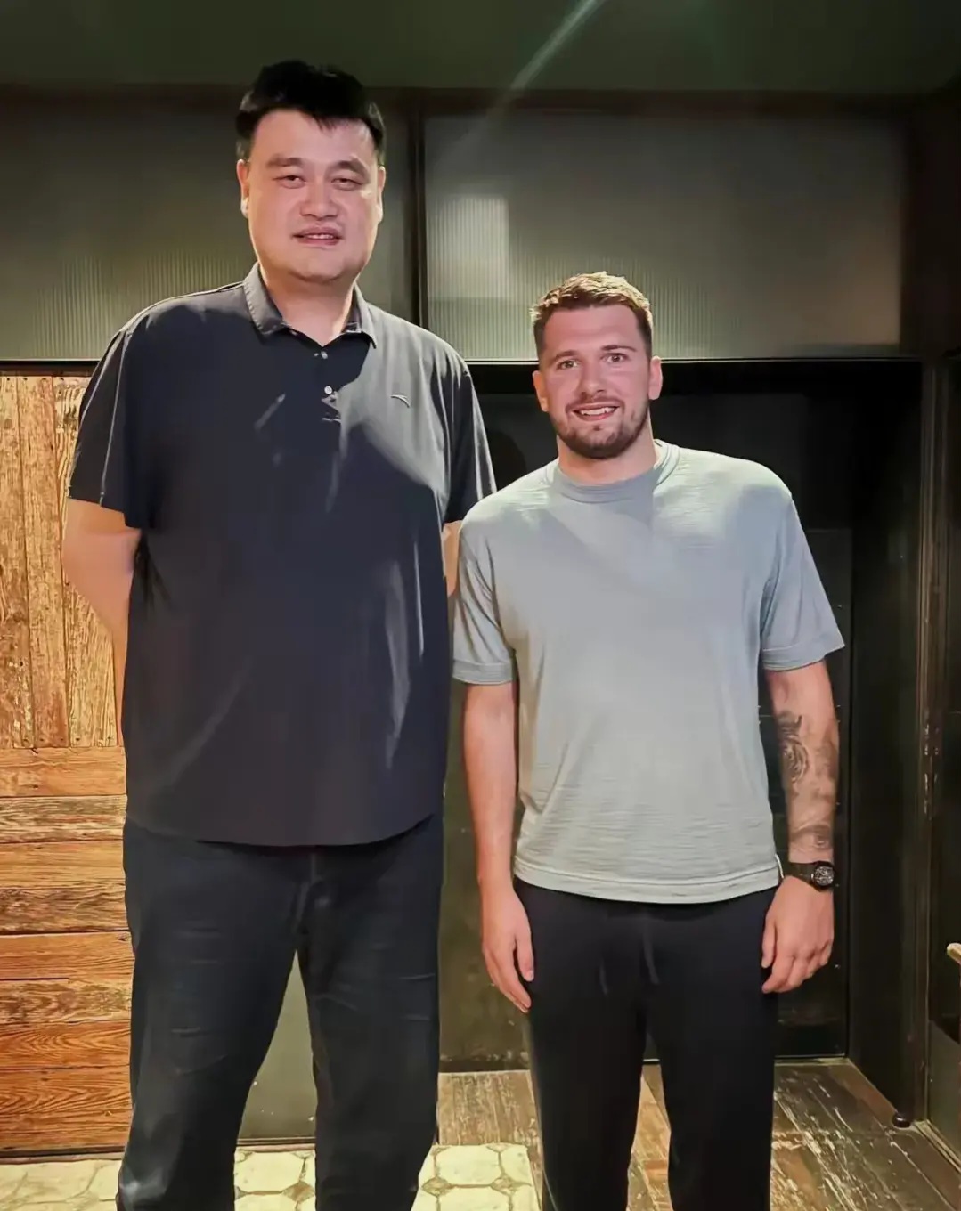 姚明联手退役球员共同担任球员代表