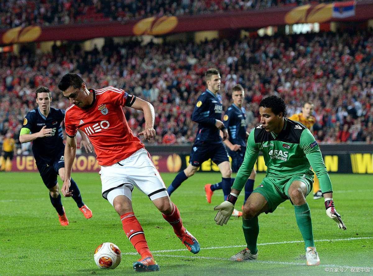 关于沙尔克客场战平沃尔夫斯堡，保持不败的信息