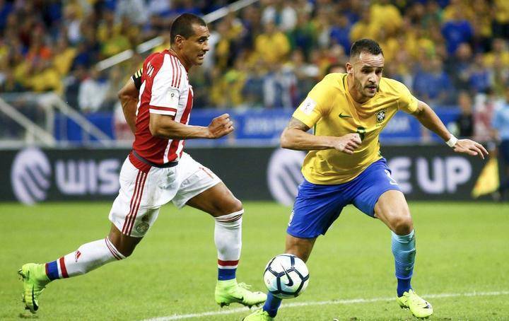 欧洲联赛强队交锋激烈角逐引发球迷关注