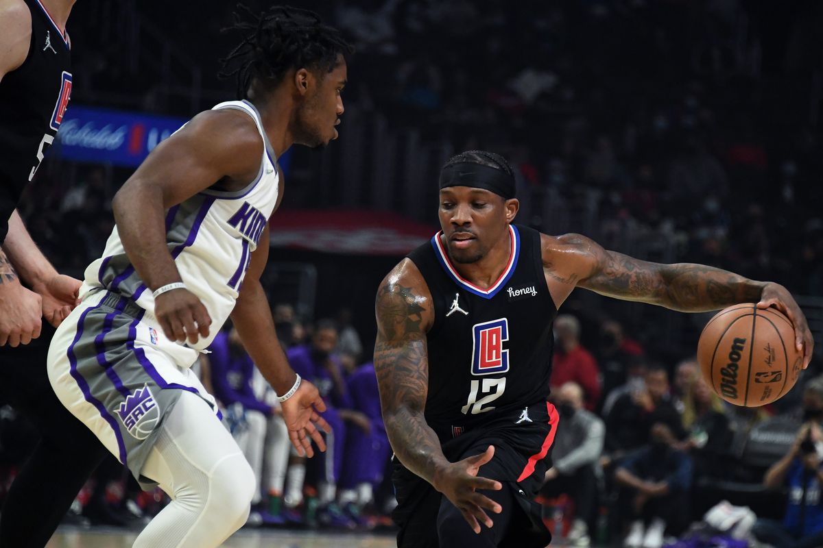 关于瑞典逆转那不勒斯，范佩西三分雨点燃全场的信息