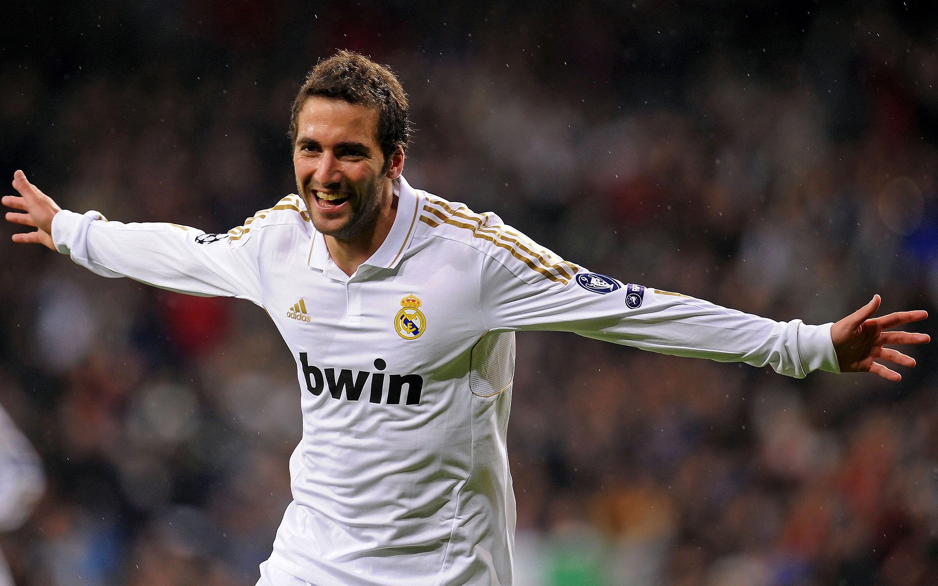 铁血三狮强压桑巴，劳塔罗终破心魔完成救赎