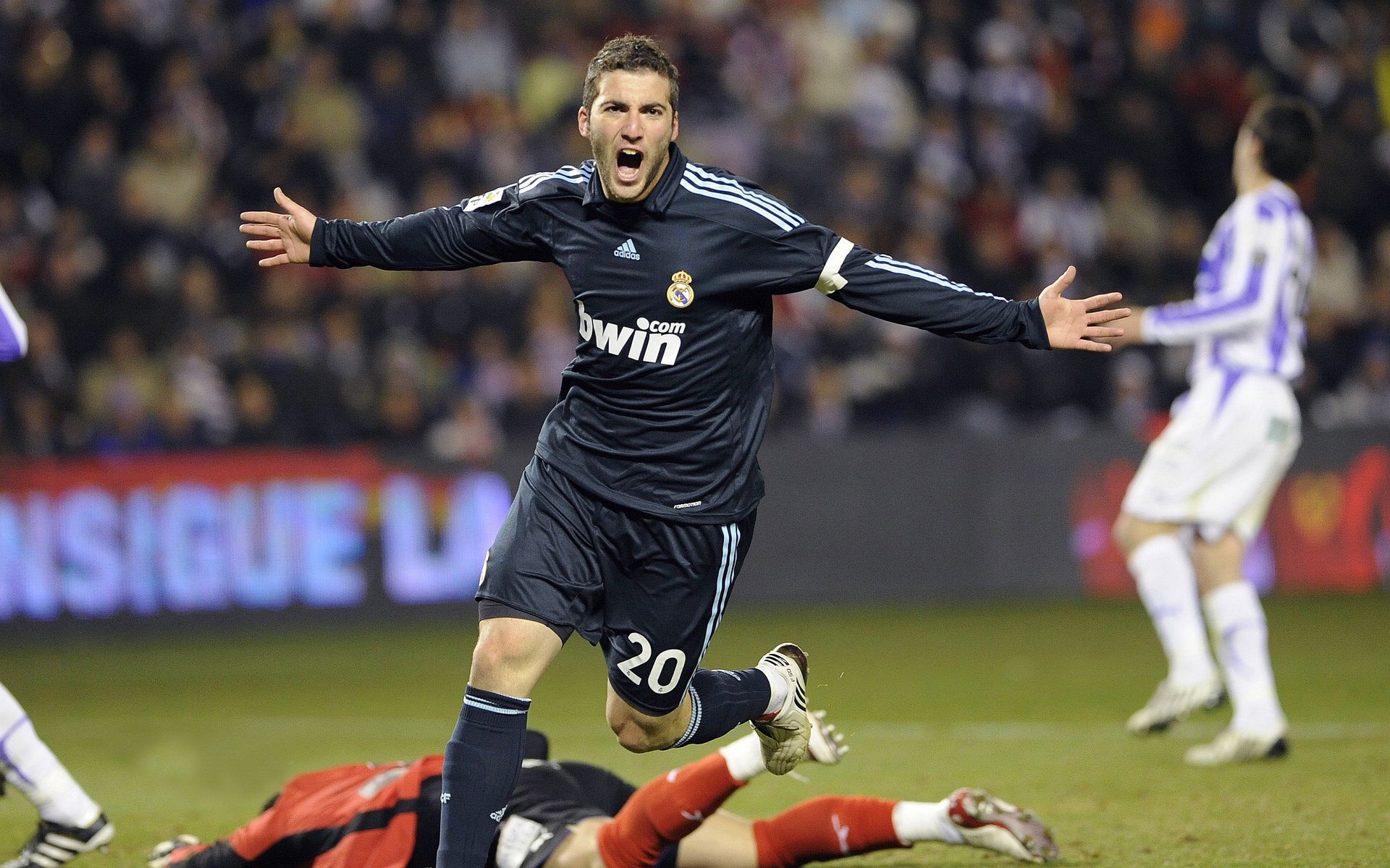 阿隆索的独舞,威廉姆斯战术完胜迈凯伦,一场属于老将的统治性表演